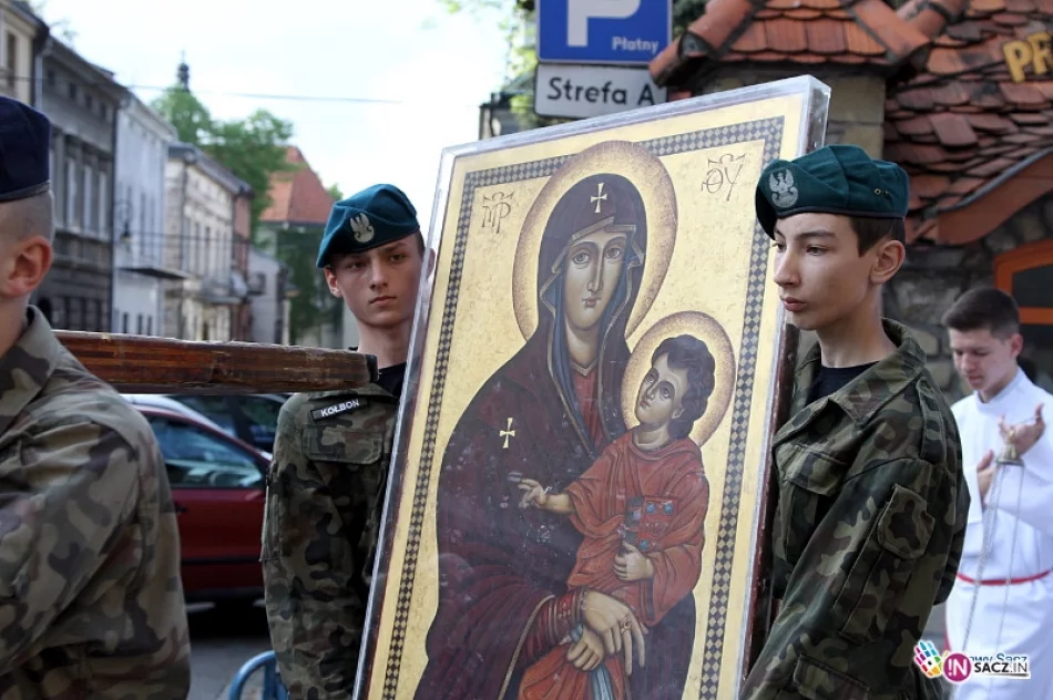 Nowy Sącz: Pierwszy dzień peregrynacji symboli ŚDM - zdjęcie 4