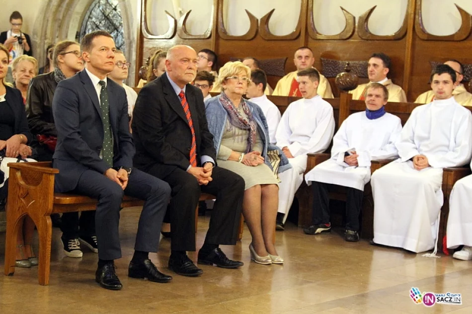 Nowy Sącz: Pierwszy dzień peregrynacji symboli ŚDM - zdjęcie 12