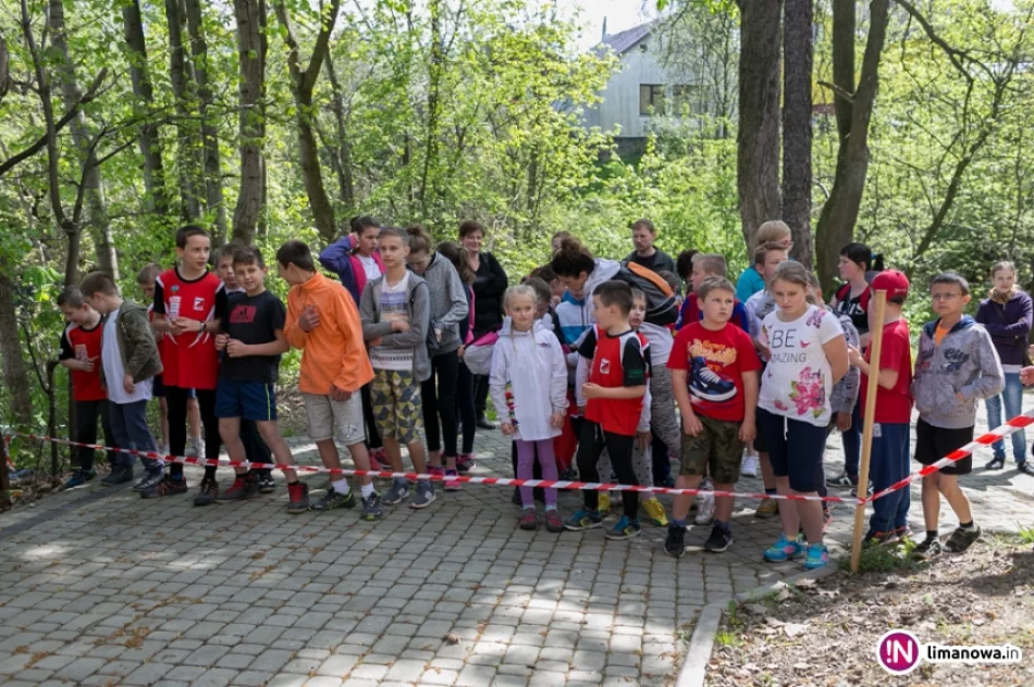 Cała Polska Biega z Mapą w limanowskim Parku Miejskim - zdjęcie 16