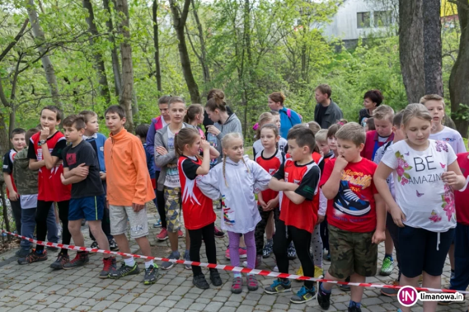 Cała Polska Biega z Mapą w limanowskim Parku Miejskim - zdjęcie 17