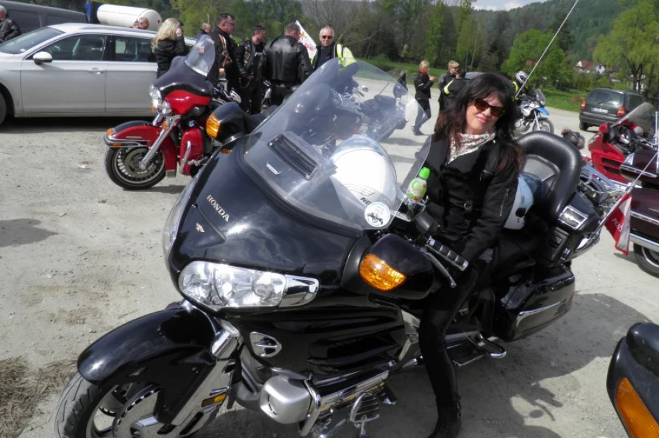 Motocykliści z MOTOSĄCZ eskortowali Symbole Światowych Dni Młodzieży - zdjęcie 5