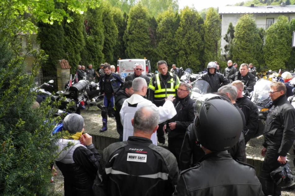 Motocykliści z MOTOSĄCZ eskortowali Symbole Światowych Dni Młodzieży - zdjęcie 17