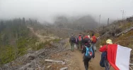 Dzięki harcerzom biało - czerwona znów na 1266 m. n.p.m. - zdjęcie 3