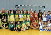 Dziewczęta z Rożnowa najlepsze w halowej piłce nożnej - zdjęcie główne