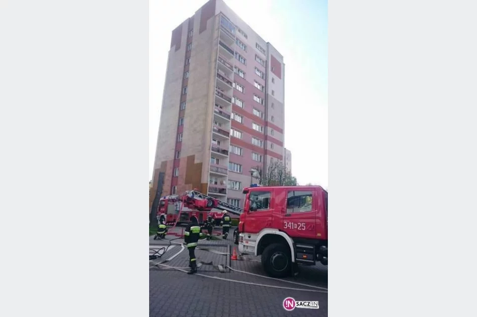 Nowy Sącz - ćwiczenia strażaków na osiedlu Millenium - zdjęcie 1