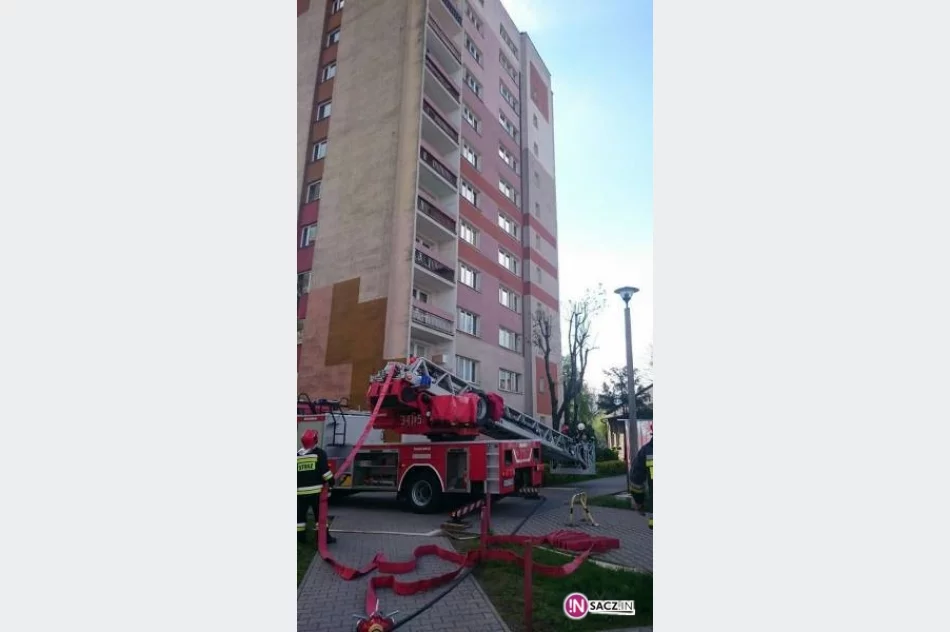 Nowy Sącz - ćwiczenia strażaków na osiedlu Millenium - zdjęcie 2