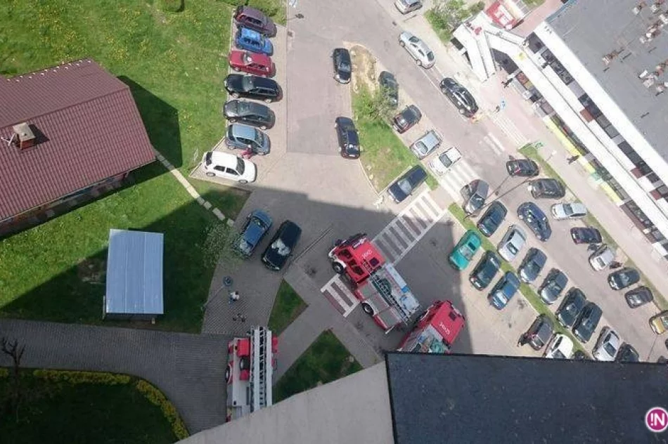 Nowy Sącz - ćwiczenia strażaków na osiedlu Millenium - zdjęcie 5
