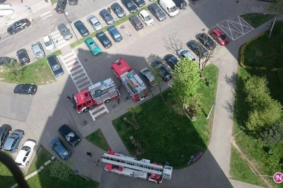 Nowy Sącz - ćwiczenia strażaków na osiedlu Millenium - zdjęcie 6