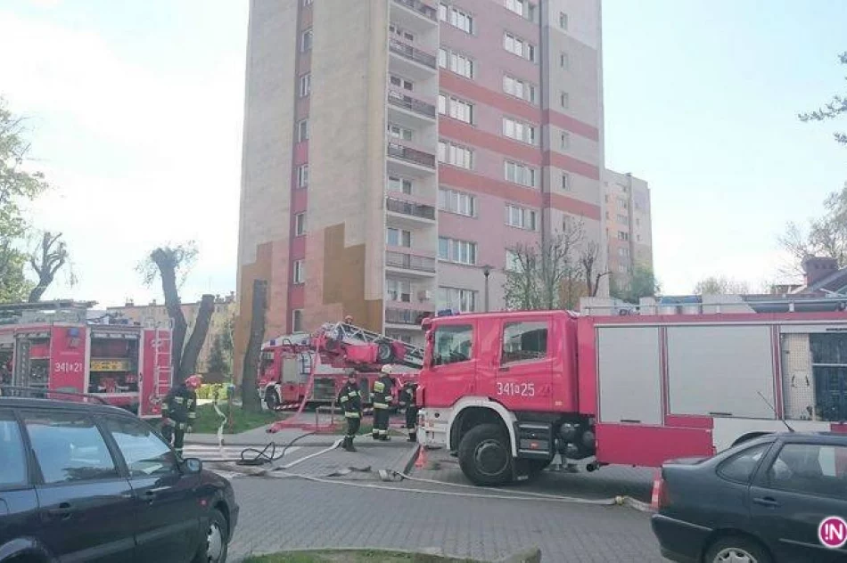 Nowy Sącz - ćwiczenia strażaków na osiedlu Millenium - zdjęcie 7