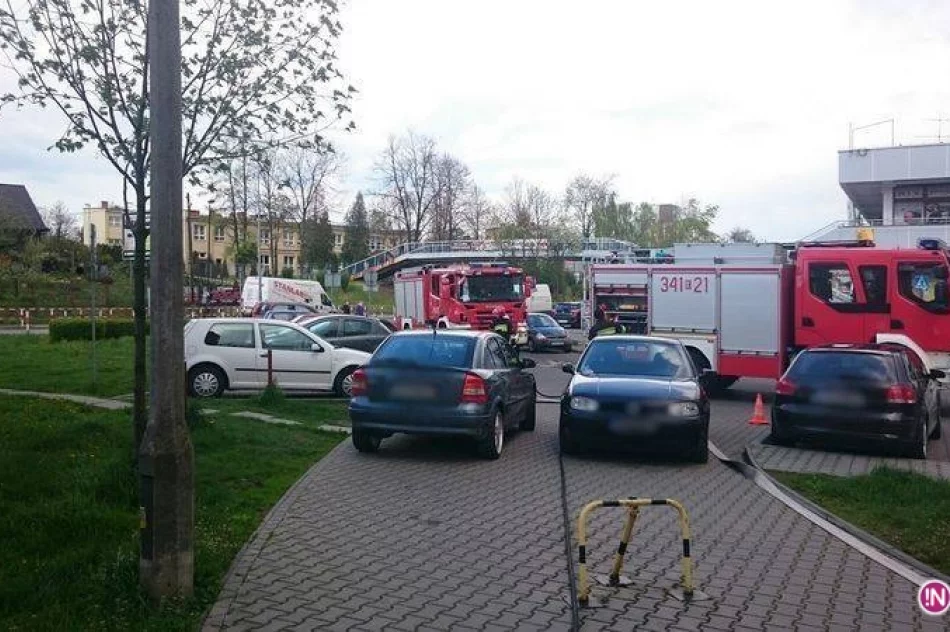 Nowy Sącz - ćwiczenia strażaków na osiedlu Millenium - zdjęcie 8