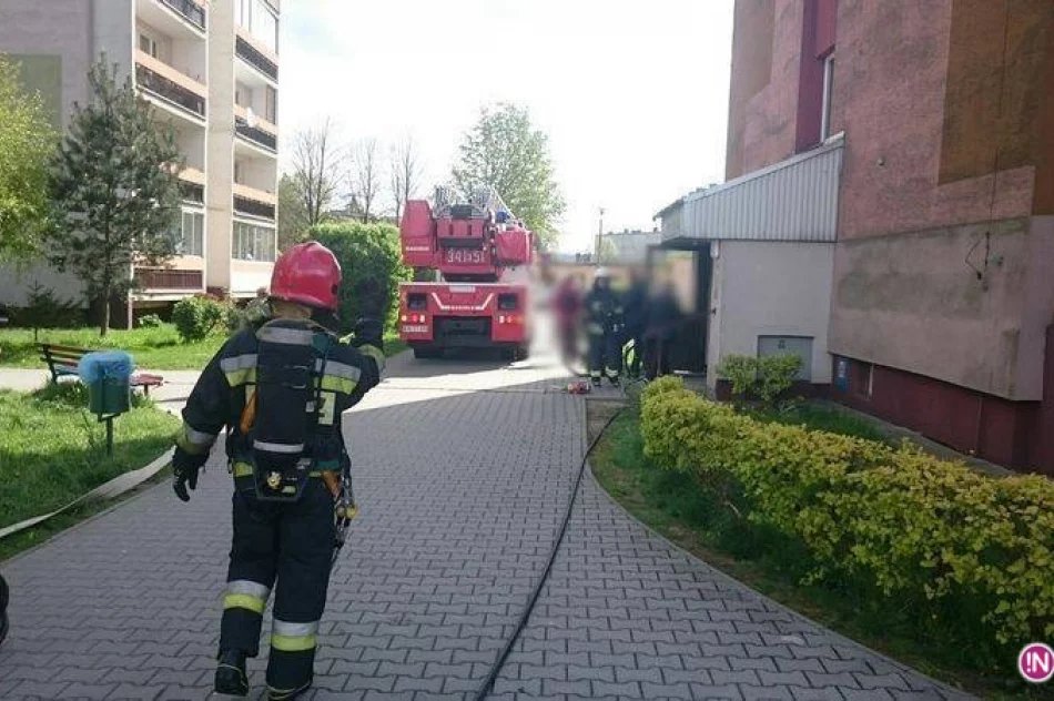 Nowy Sącz - ćwiczenia strażaków na osiedlu Millenium - zdjęcie 9