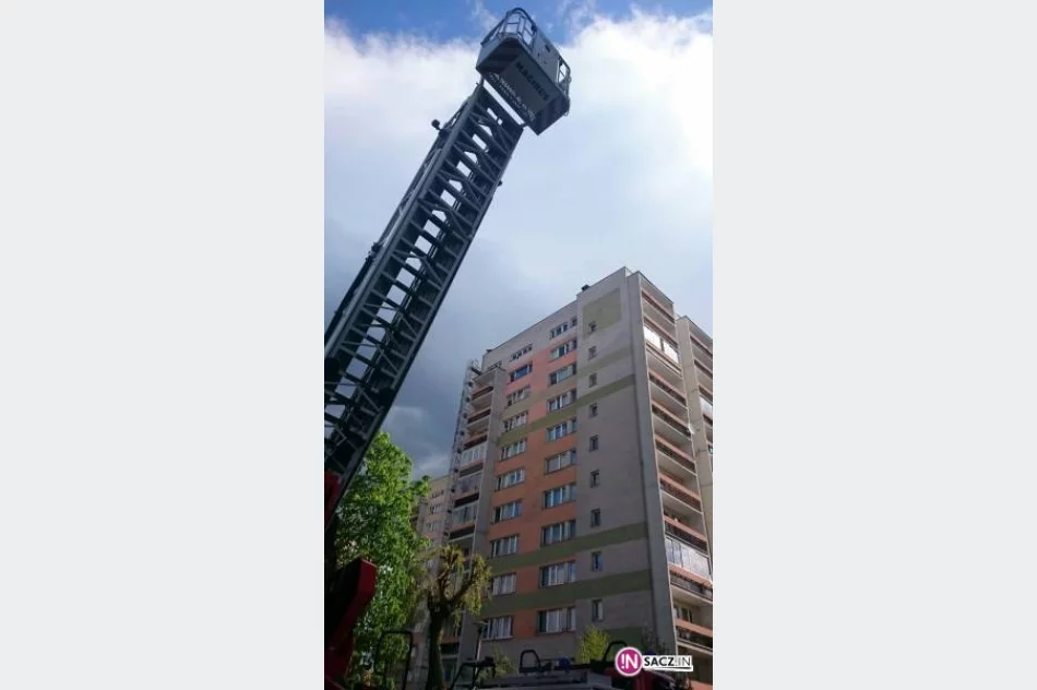 Nowy Sącz - ćwiczenia strażaków na osiedlu Millenium - zdjęcie 13