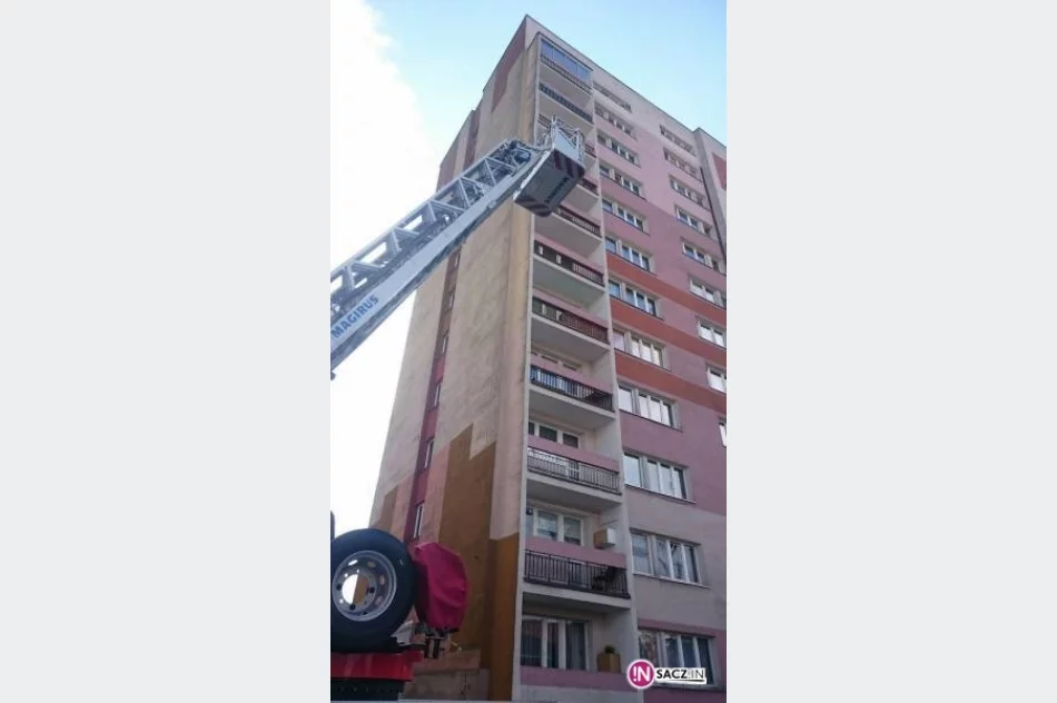 Nowy Sącz - ćwiczenia strażaków na osiedlu Millenium - zdjęcie 14