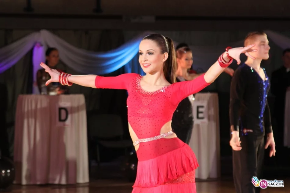 Puchar Dyrektora MCK "Sokół" w rękach Pauliny Baran i Jana Wojtasa - AXIS Nowy Sącz - zdjęcie 2