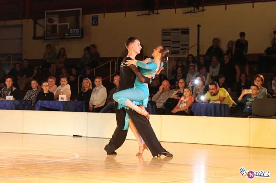 Puchar Dyrektora MCK "Sokół" w rękach Pauliny Baran i Jana Wojtasa - AXIS Nowy Sącz - zdjęcie 3