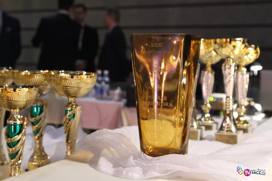 Puchar Dyrektora MCK "Sokół" w rękach Pauliny Baran i Jana Wojtasa - AXIS Nowy Sącz - zdjęcie 14