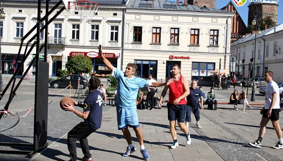 Finał Turnieju 'Streetball' i mecz pokazowy koszykówki - zdjęcie 1