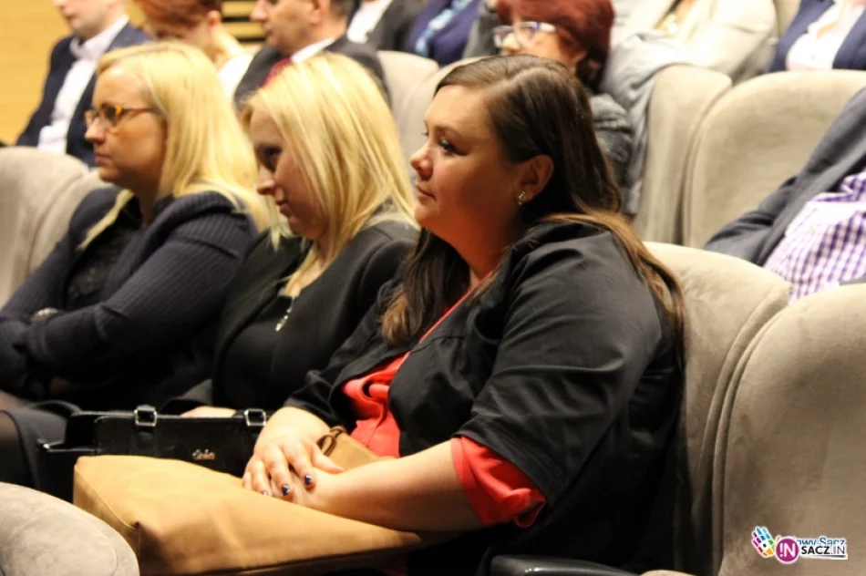 O szansach i barierach dla młodych ludzi na sądeckim rynku pracy - zdjęcie 14