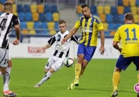 Gdynianie lepsi od „biało-czarnych” - zdjęcie główne