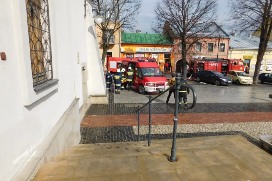 Biecz: Strażackie ćwiczenia w ratuszu - zdjęcie 2