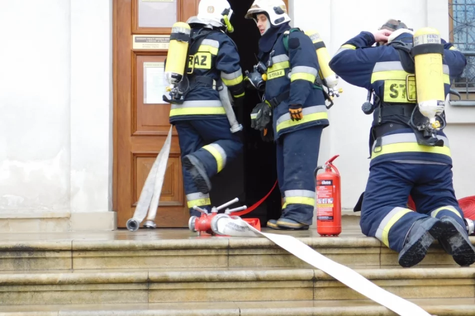 Biecz: Strażackie ćwiczenia w ratuszu - zdjęcie 9