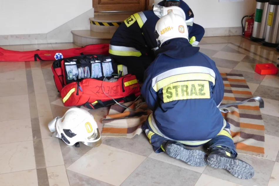 Biecz: Strażackie ćwiczenia w ratuszu - zdjęcie 12