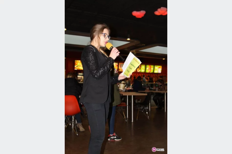 Godzina z poezją – poetycki flashmob - zdjęcie 12