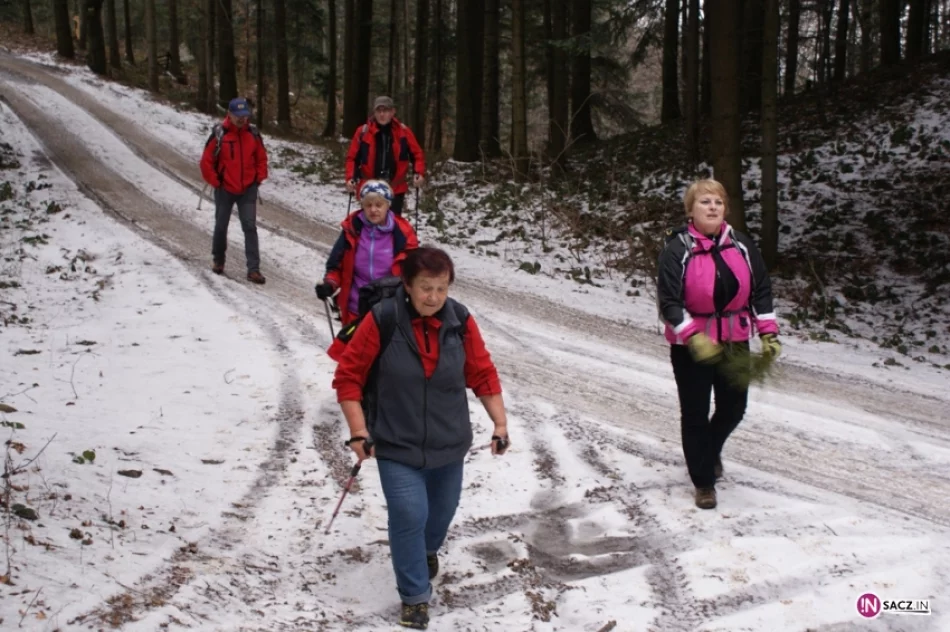 Z Kołem Grodzkim PTTK na niebieskim szlaku - zdjęcie 2