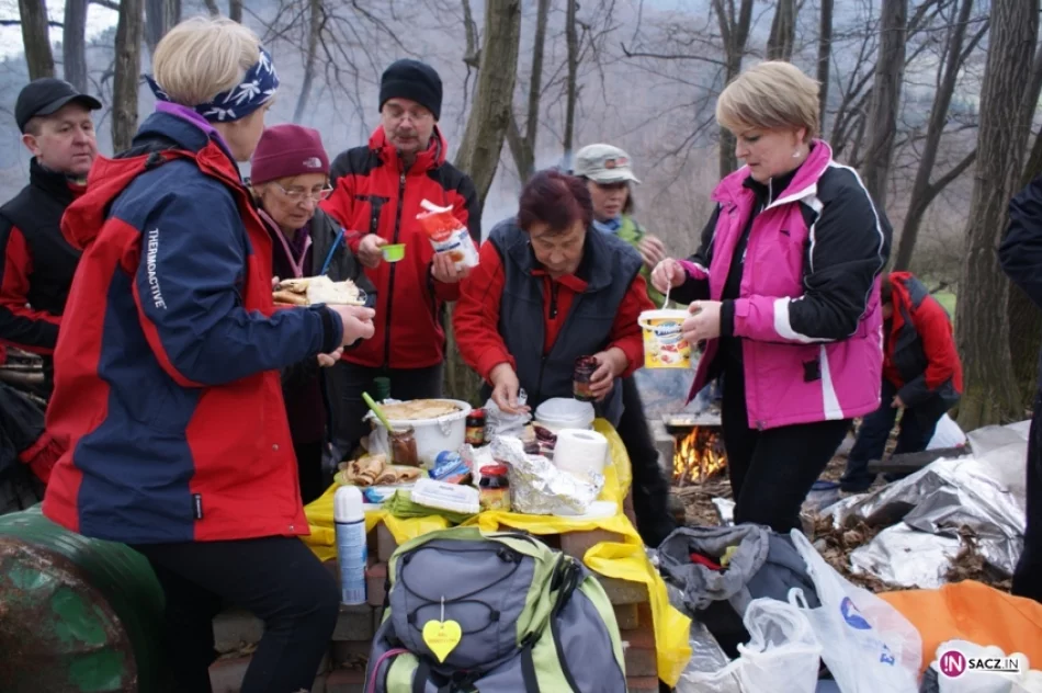 Z Kołem Grodzkim PTTK na niebieskim szlaku - zdjęcie 7