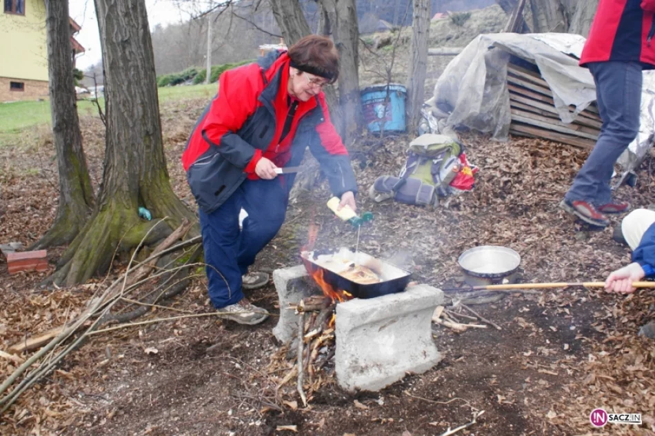 Z Kołem Grodzkim PTTK na niebieskim szlaku - zdjęcie 8