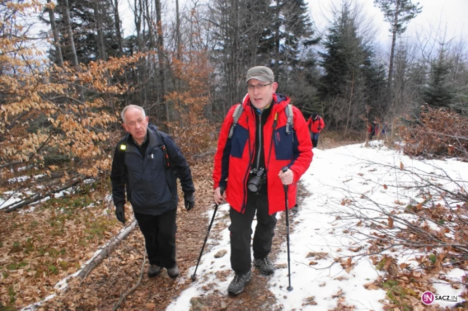 Z Kołem Grodzkim PTTK na niebieskim szlaku - zdjęcie 19
