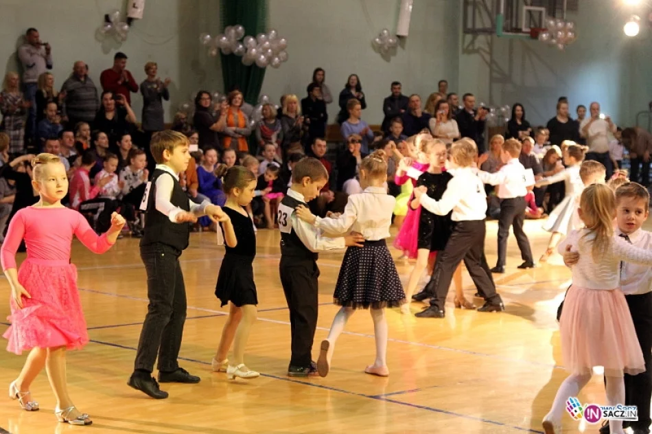 Taneczna rywalizacja w II LO w Nowym Sączu - zdjęcie 2