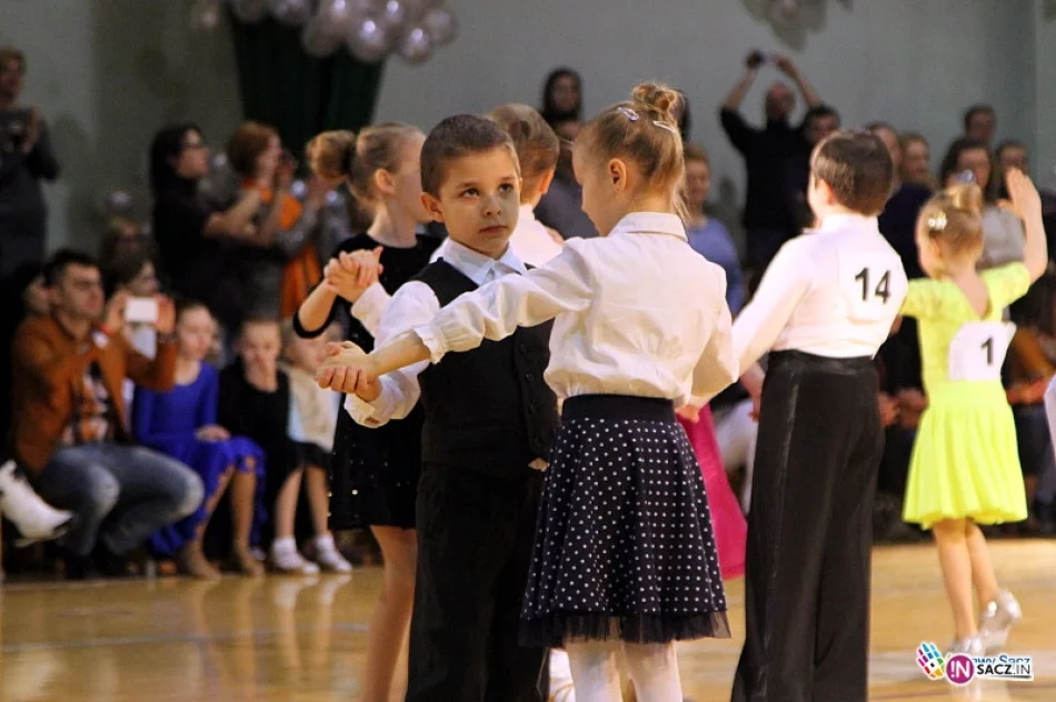 Taneczna rywalizacja w II LO w Nowym Sączu - zdjęcie 3