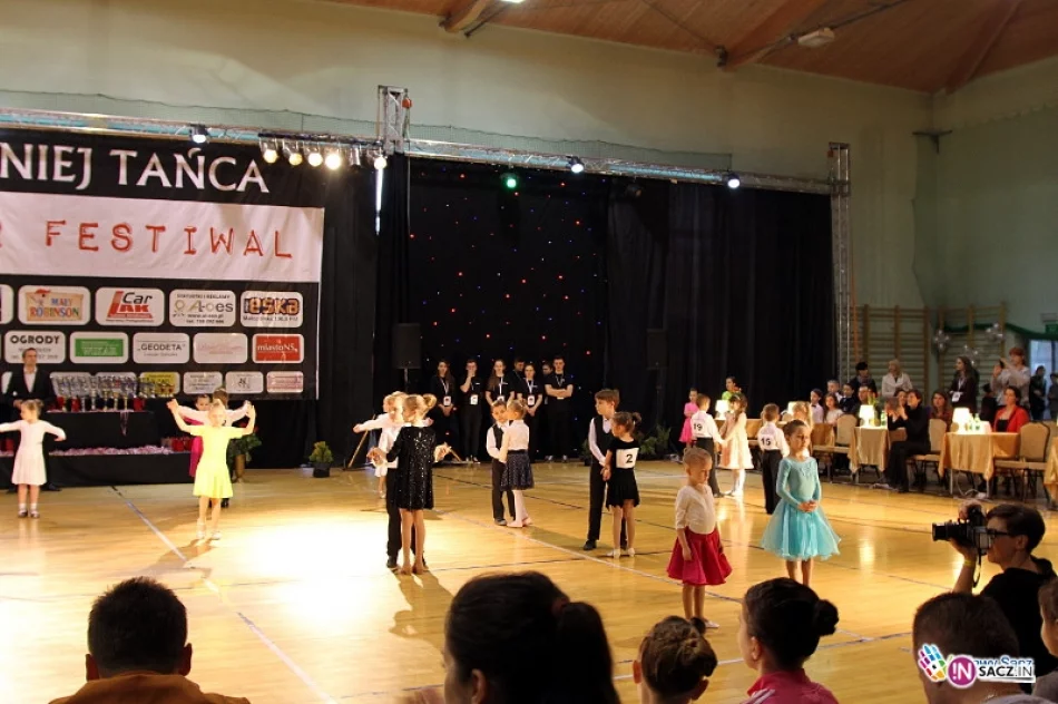 Taneczna rywalizacja w II LO w Nowym Sączu - zdjęcie 8