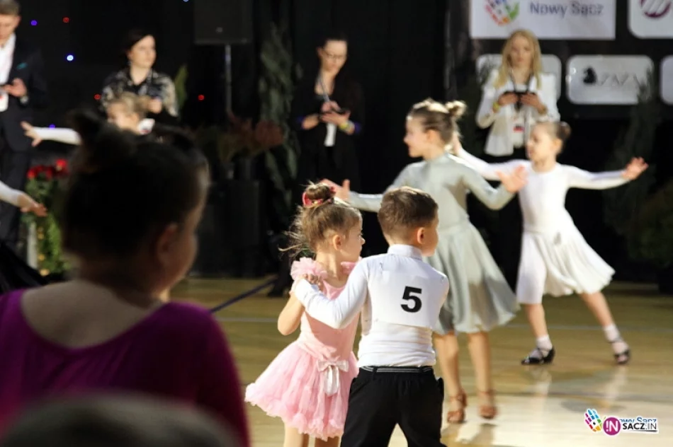Taneczna rywalizacja w II LO w Nowym Sączu - zdjęcie 10