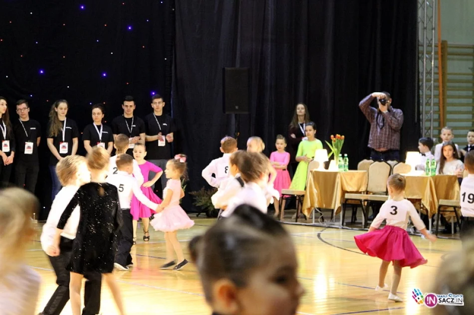 Taneczna rywalizacja w II LO w Nowym Sączu - zdjęcie 11