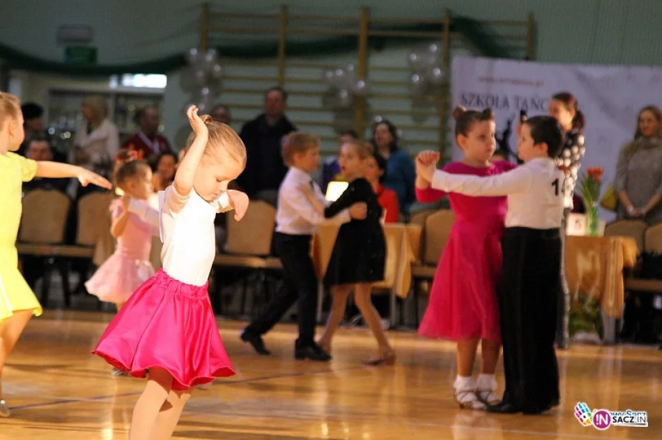 Taneczna rywalizacja w II LO w Nowym Sączu - zdjęcie 15