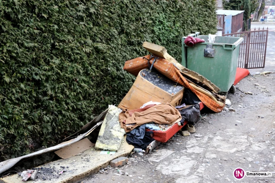 Urzędnicy na ul. Wąskiej - trudne warunki mieszkaniowe Romów - zdjęcie 20