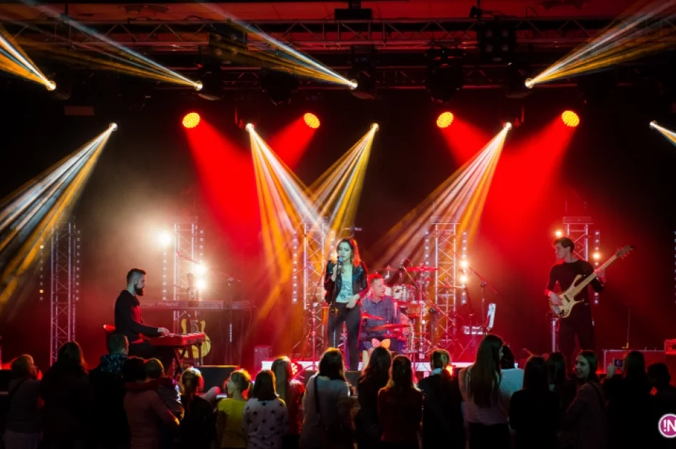 W Pijalni Głównej wystąpił zespół Feel - zdjęcie 8