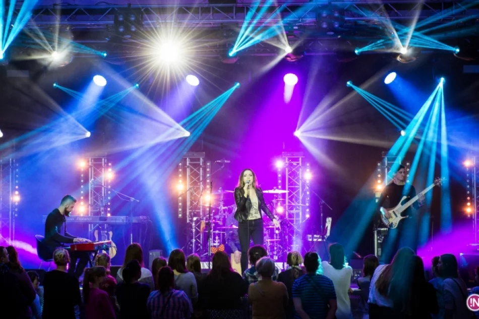 W Pijalni Głównej wystąpił zespół Feel - zdjęcie 12