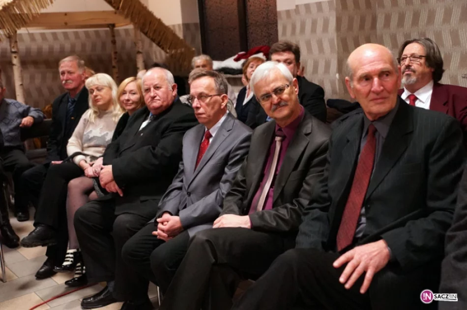 Solidarnościowcy podzielili się opłatkiem - zdjęcie 16