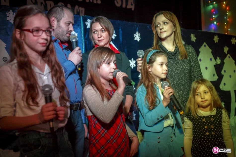 Rodzinne kolędowanie w szkole Podstawowej nr 15 - zdjęcie 4