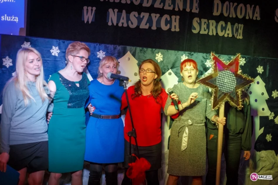 Rodzinne kolędowanie w szkole Podstawowej nr 15 - zdjęcie 13