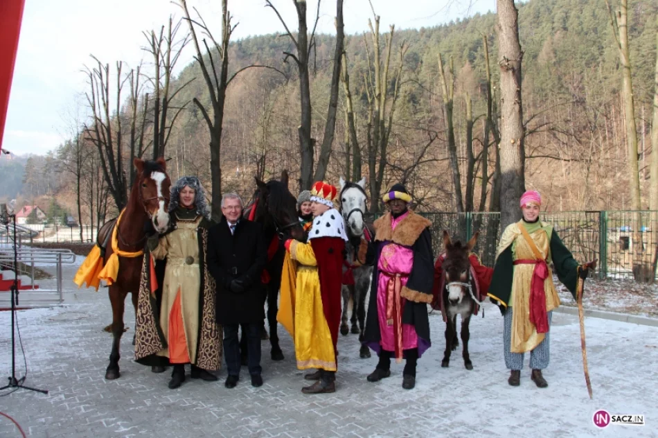 Pod patronatem DTS - Królowie dzieciom: charytatywny turniej piłki halowej w piwnicznej – Zdroju - zdjęcie 4