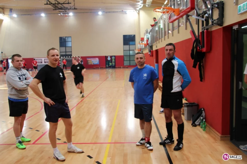 Pod patronatem DTS - Królowie dzieciom: charytatywny turniej piłki halowej w piwnicznej – Zdroju - zdjęcie 6