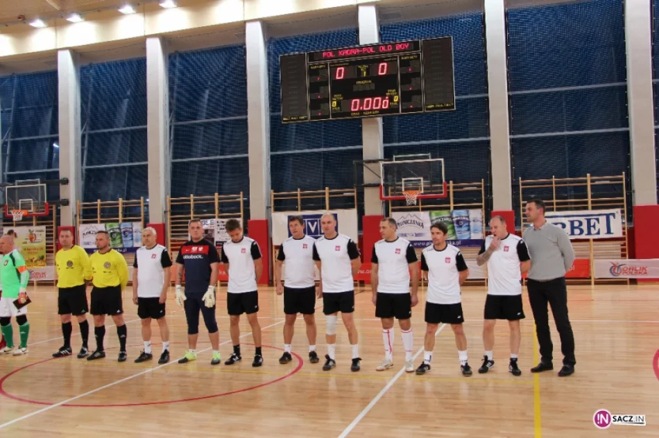 Pod patronatem DTS - Królowie dzieciom: charytatywny turniej piłki halowej w piwnicznej – Zdroju - zdjęcie 15