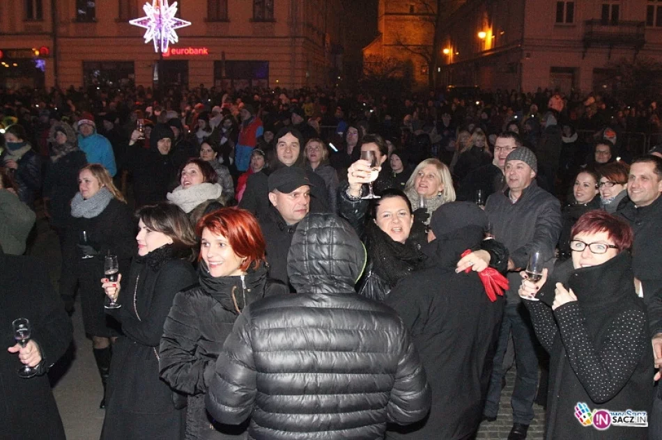 Sylwester na sądeckim Rynku - zdjęcie 17