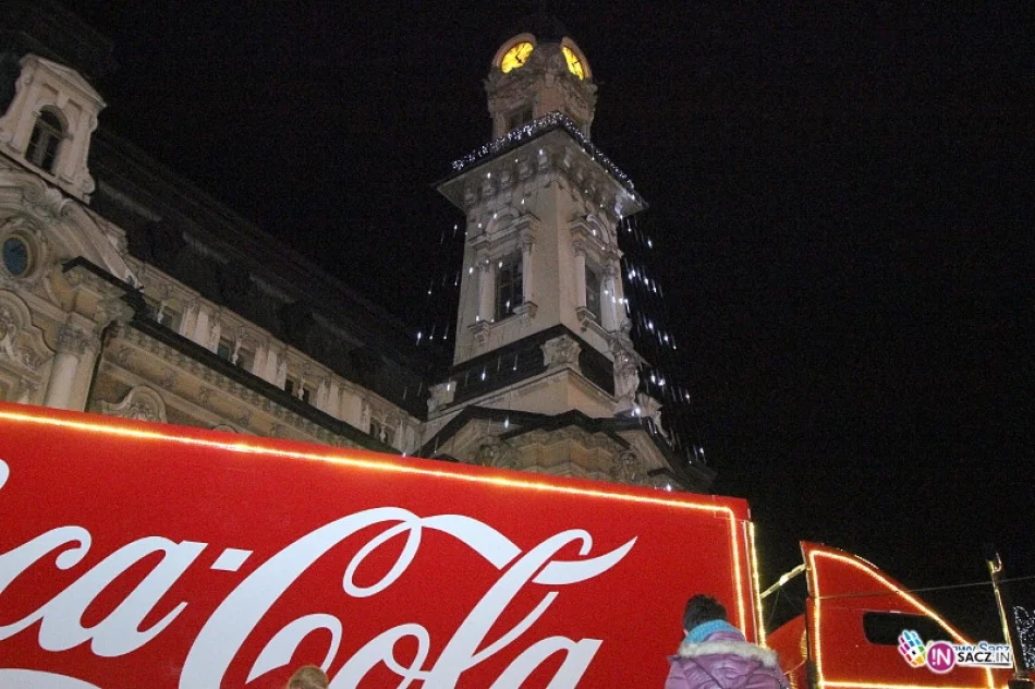 Ciężarówka Coca-Coli na sądeckim Rynku - zdjęcie 1