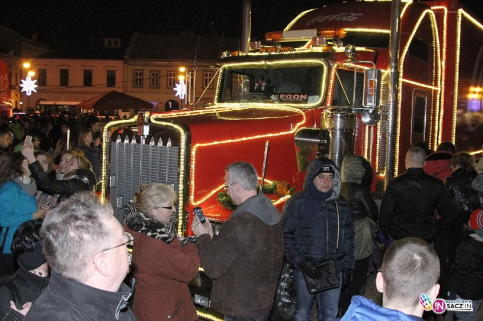 Ciężarówka Coca-Coli na sądeckim Rynku - zdjęcie 5