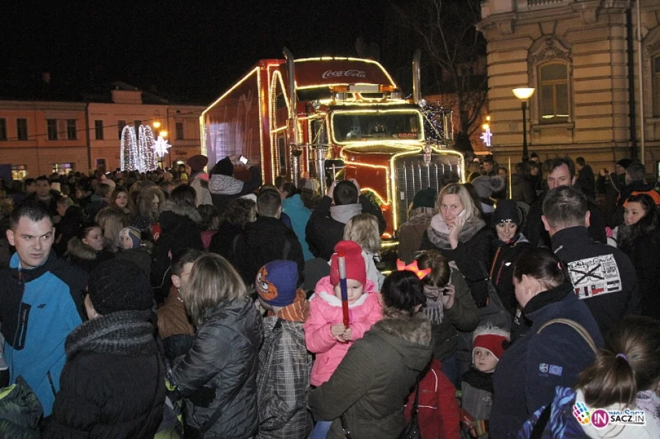 Ciężarówka Coca-Coli na sądeckim Rynku - zdjęcie 6